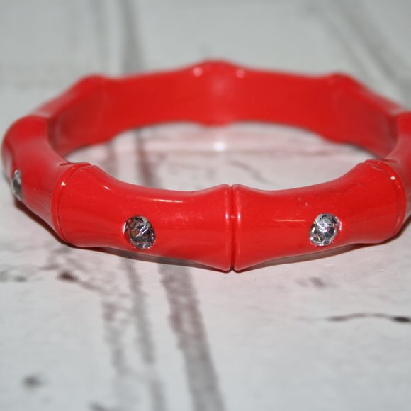 Beautiful chunky red bangle bracelet with rhinestones 7" - Picture 3 of 4
